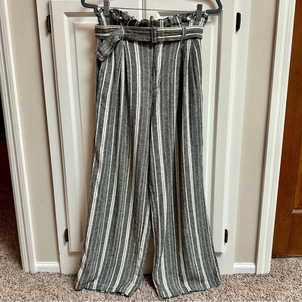 Banana Republic Linen Blend Paperbag Pants in Black Stripes Size 2